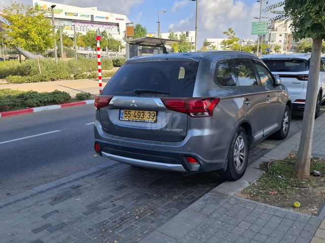 אאוטלנדר Instyle אוט׳ 7 מק 2.0 (150 כ״ס) [2016-2019]