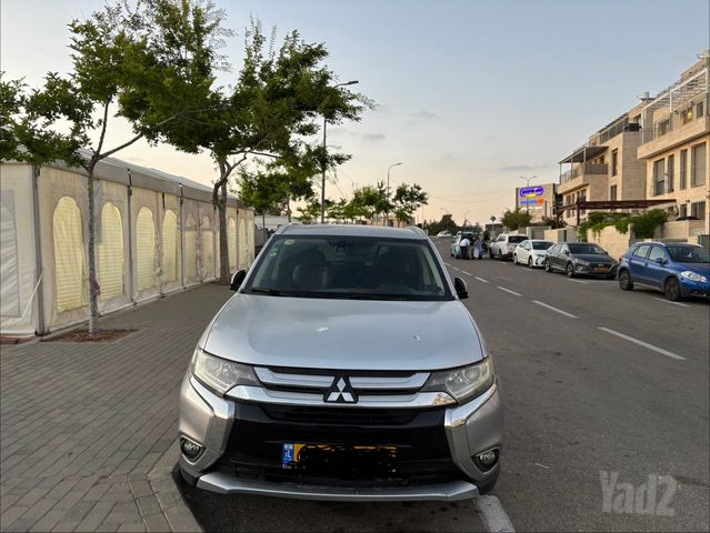 מיצובישי אאוטלנדר
