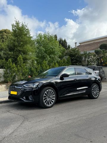אאודי Q8 e-tron
