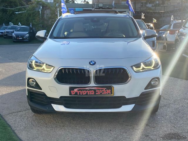 ב מ וו X2