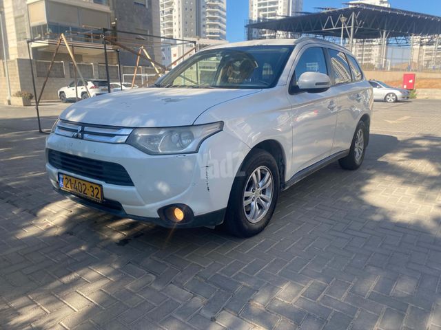 מיצובישי אאוטלנדר