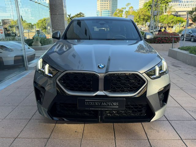 ב מ וו X2