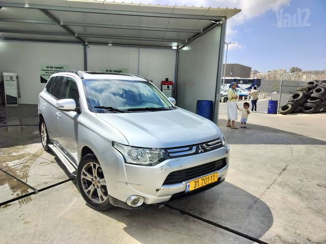מיצובישי אאוטלנדר