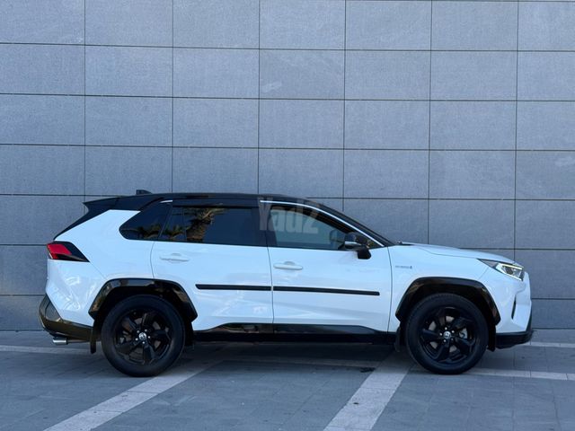 טויוטה RAV4