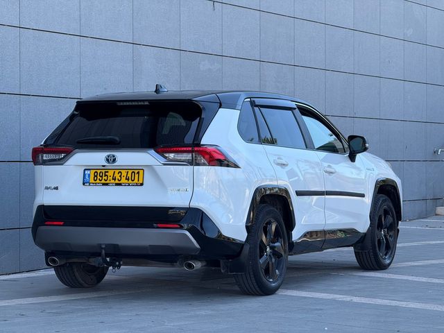 טויוטה RAV4