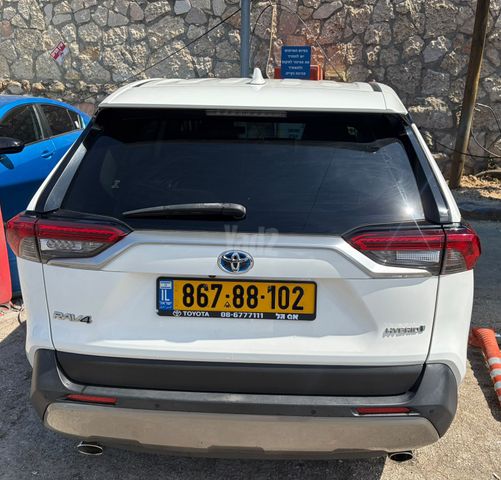 טויוטה RAV4
