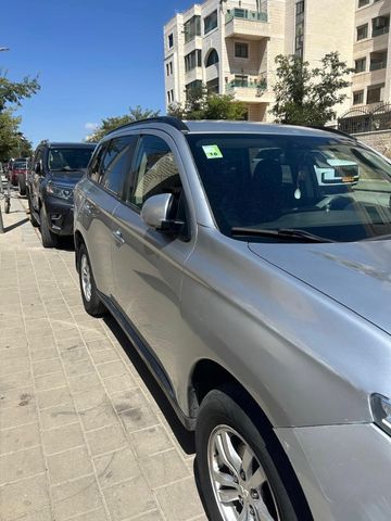 מיצובישי אאוטלנדר