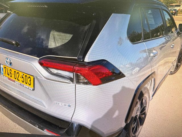 טויוטה RAV4