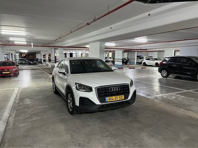 אאודי Q2