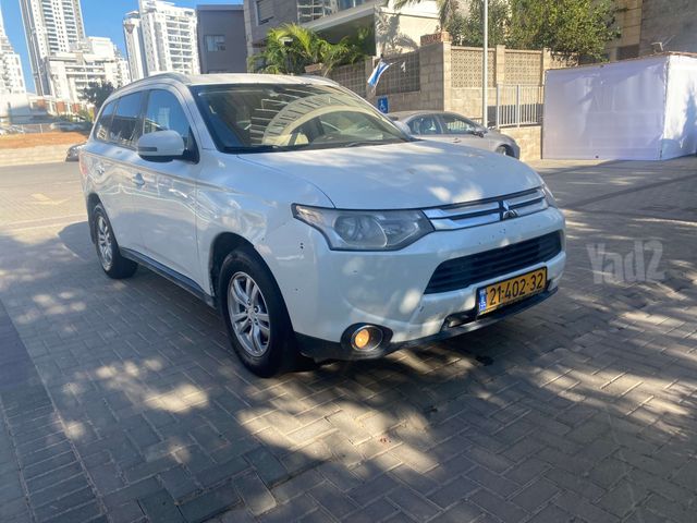 מיצובישי אאוטלנדר