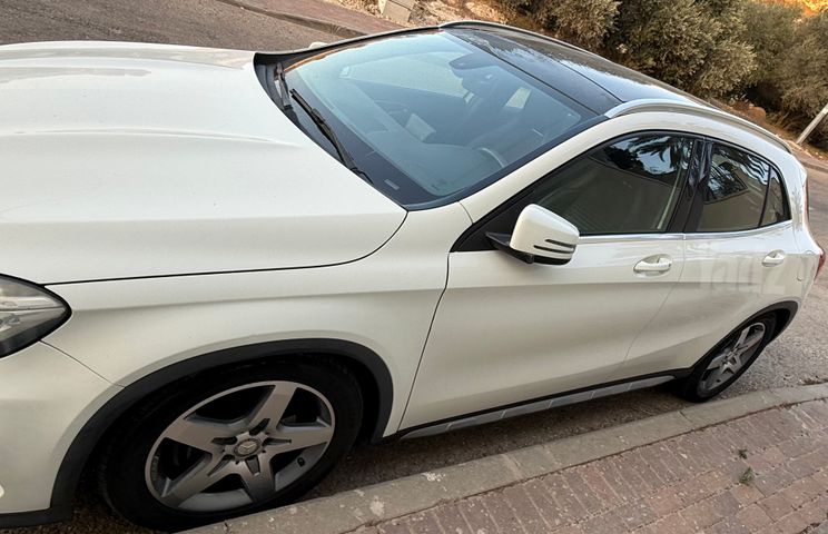 מרצדס-בנץ GLA