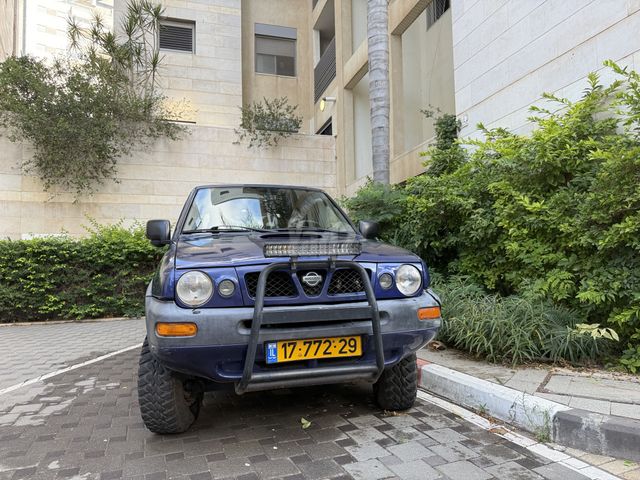 ניסאן טראנו