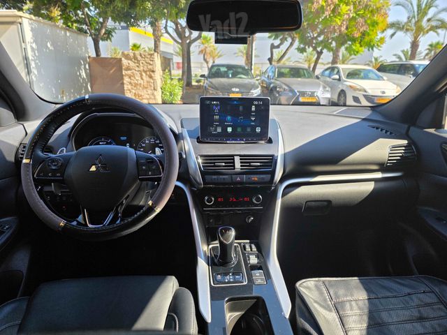אקליפס קרוס Luxury פלאג-אין אוט׳ 2.4 (98 כ״ס)
