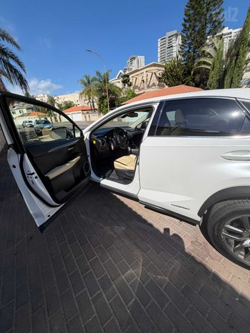 לקסוס NX