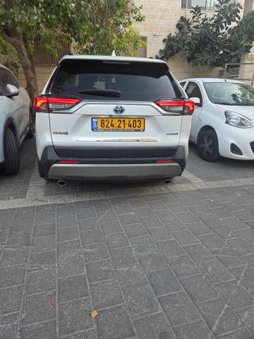 טויוטה RAV4