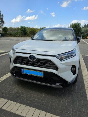 טויוטה RAV4