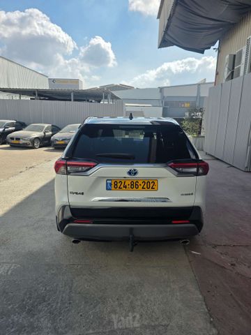 טויוטה RAV4