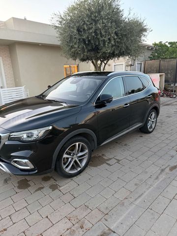 מודעת רכב אם ג'י EHS PHEV