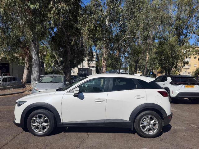 מודעת רכב מאזדה CX-3