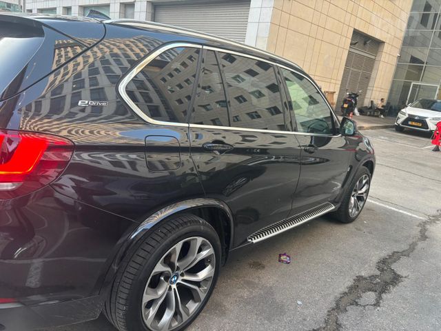 ב מ וו X5