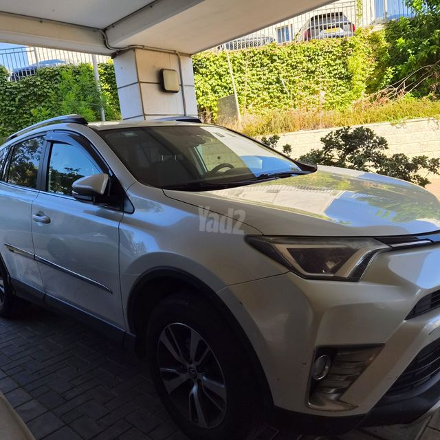 מודעת רכב טויוטה RAV4
