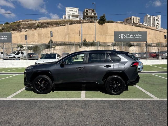 טויוטה RAV4