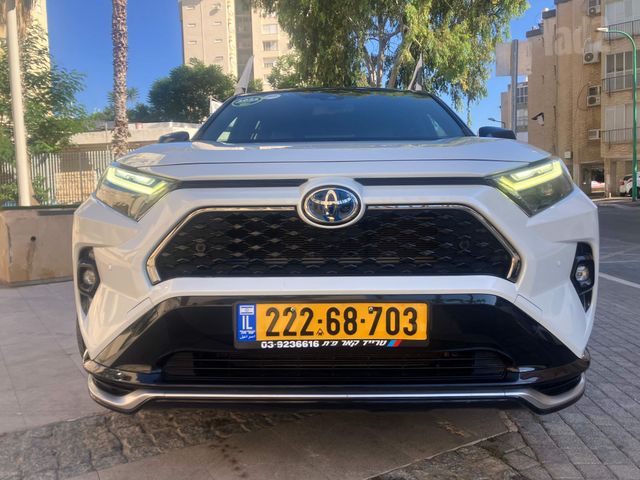 טויוטה RAV4