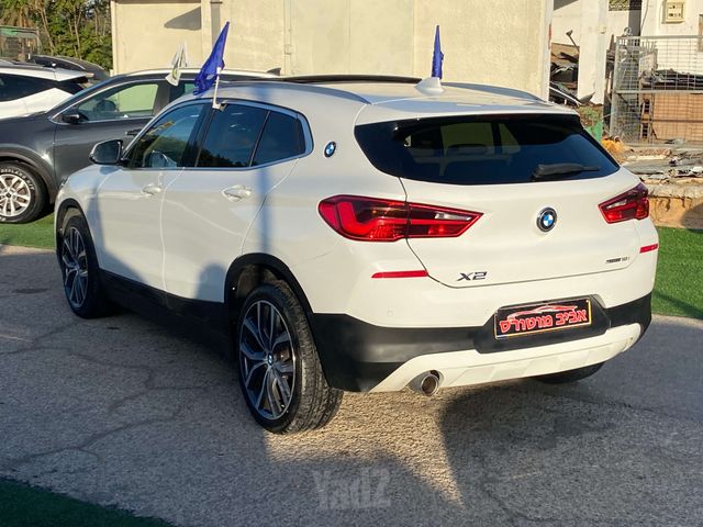 ב מ וו X2