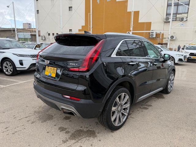קאדילק XT4