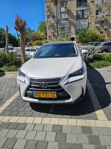 לקסוס NX