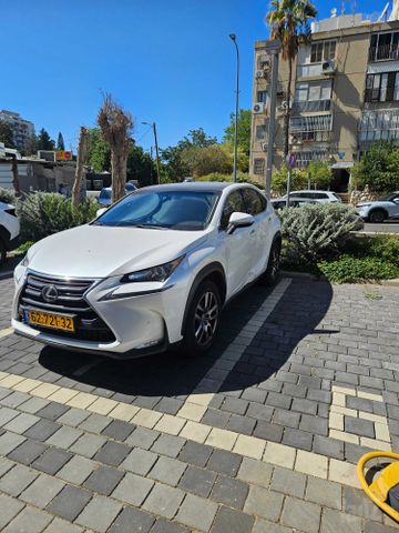 לקסוס NX