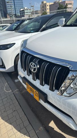 טויוטה לנד קרוזר