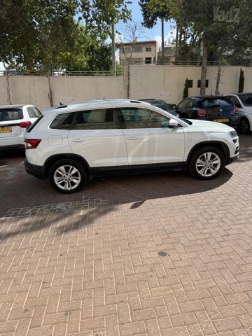 מודעת רכב סקודה קארוק