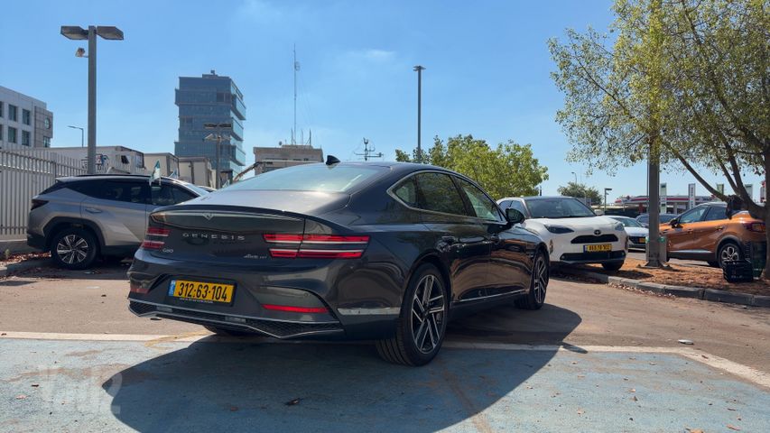 ג'נסיס G80