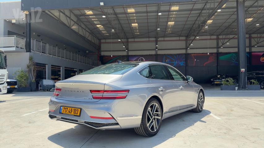 ג'נסיס G80