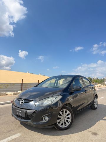 מודעת רכב מאזדה 2