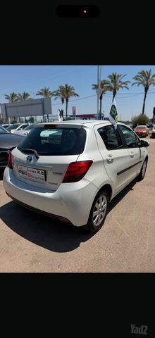 טויוטה יאריס