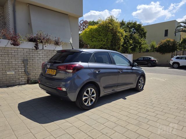 יונדאי i20