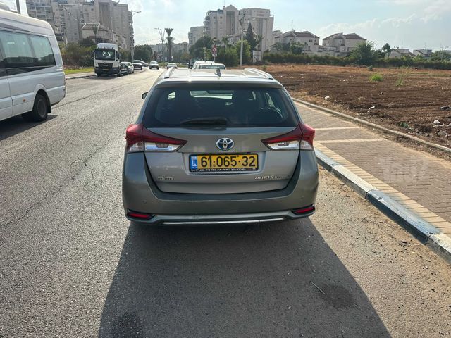 טויוטה אוריס