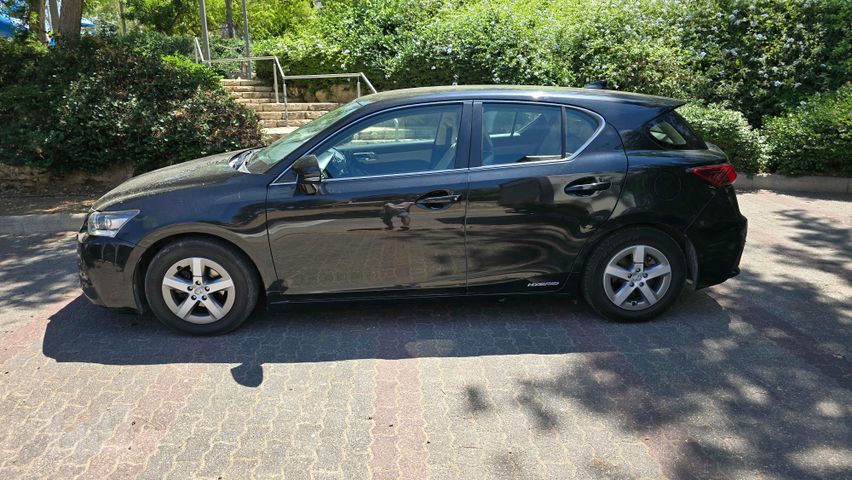 לקסוס CT