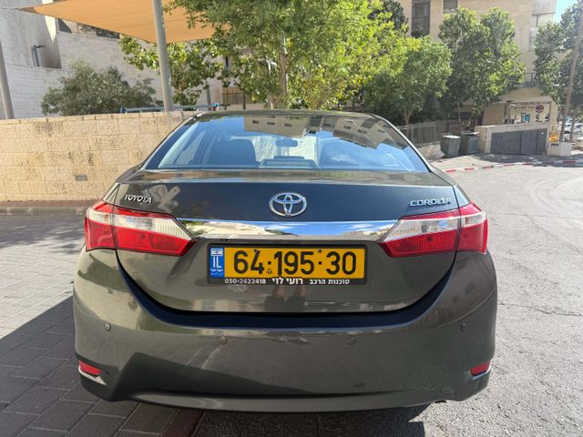 טויוטה קורולה