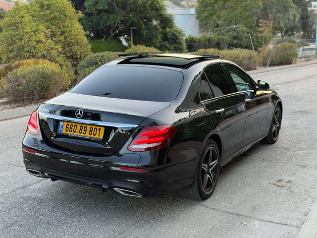 מרצדס-בנץ E-class