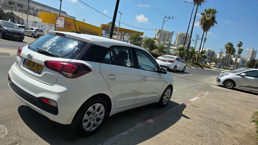 יונדאי i20