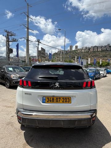 פיג'ו 3008