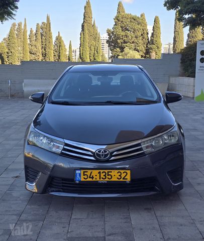 טויוטה קורולה