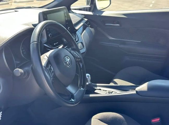 מודעת רכב טויוטה C-HR 2