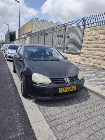 גולף Trendline אוט׳ בנזין 5 דל 1.6 (102 כ״ס)
