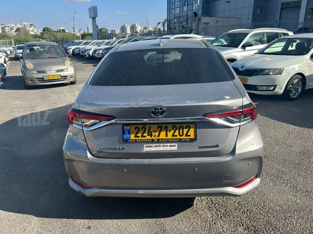 טויוטה קורולה