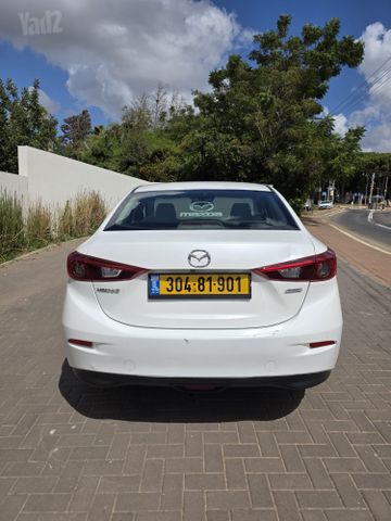 מאזדה 3