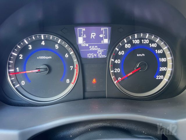 יונדאי אקסנט i25